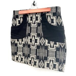 Pendleton Limited “Portland Collection” Wool Mini Skirt. Large.